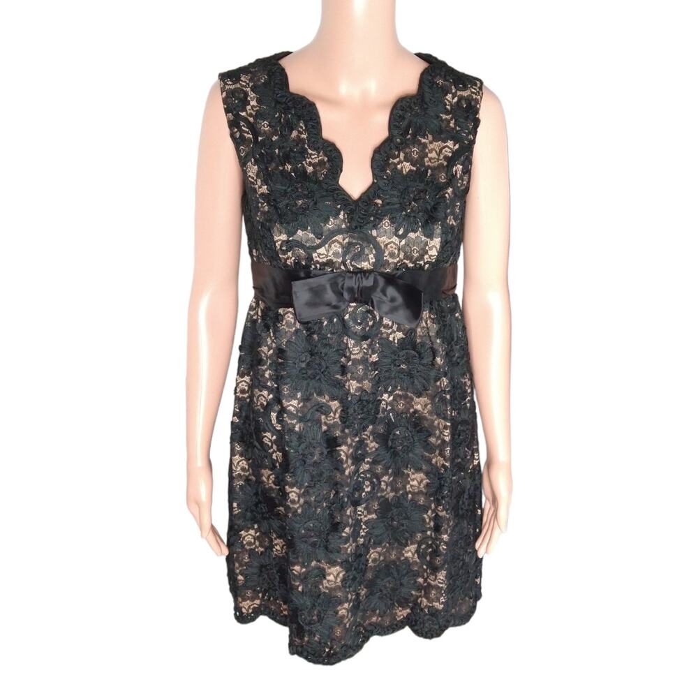 60's Vintage Black Lace Cocktail Dress with Bow size 2